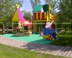 Покрытие детской площадки из крошки EPDM 